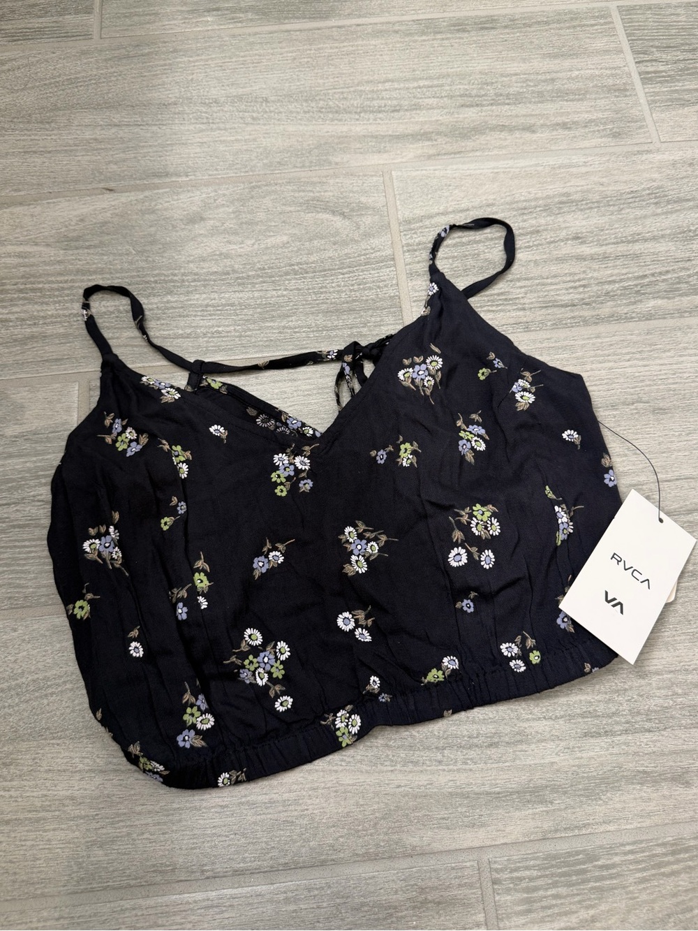 NWT RVCA Black Floral Dove Crop Top